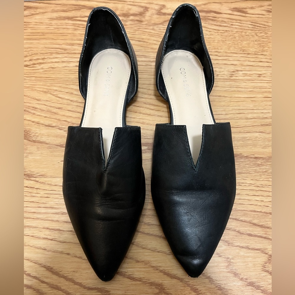Unique v-cut loafers